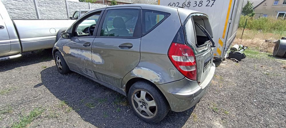 mercedes 1.8 cdi 640.940  A 180 w169 lak 748 samochód na części