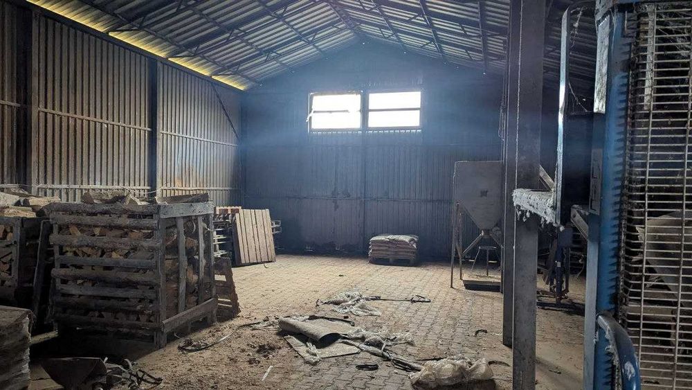 Виробничо-складський комплекс, с. Мирне, поруч Бориспіль, Рогозів