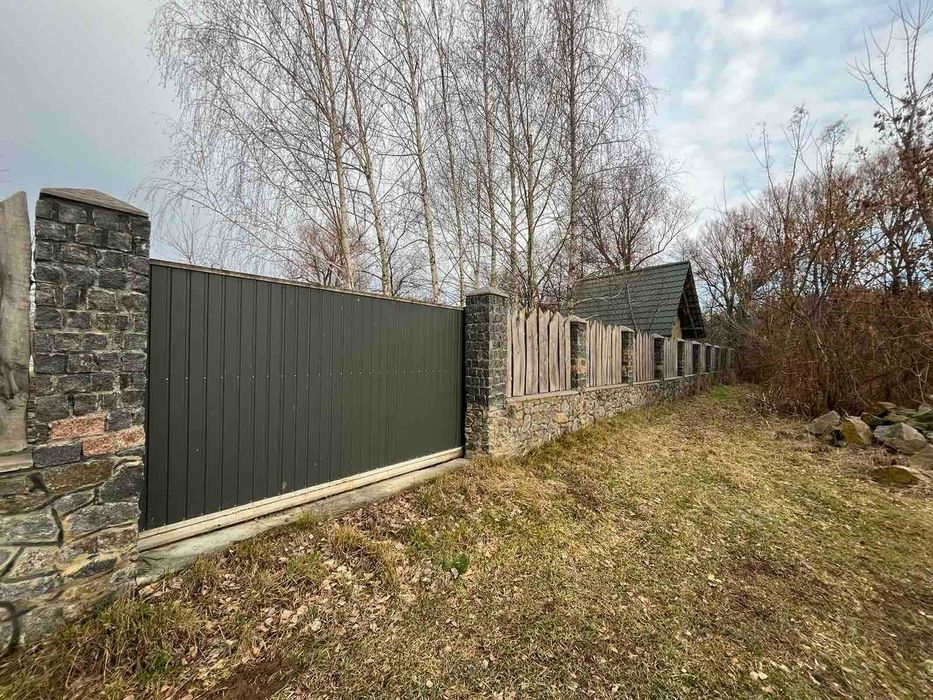 Продаж будинку біля лісу, перша лінія від річки