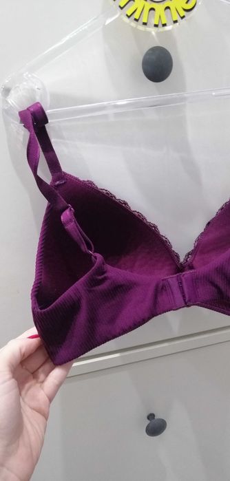 Miękki stanik r. 75 D