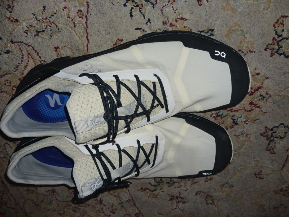 Чоловічі кросівки для бігу On Running Cloudventure Peak 2