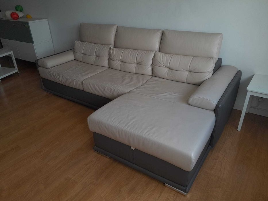 Sofa Moderno em pele com chaise long