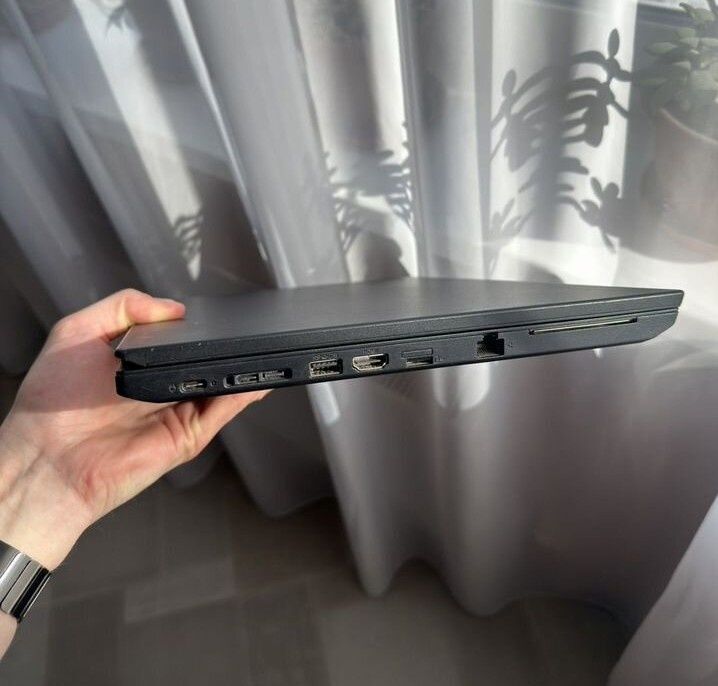 Lenovo 15,6" i5 та 16Гб DDR4, 250Гб SSD