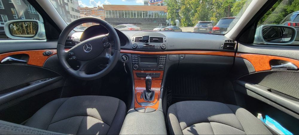 Продаж Mercedes E 2006