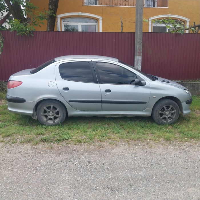 Авто на ходу,все працюе,любе переоформлення,можливий обмін .