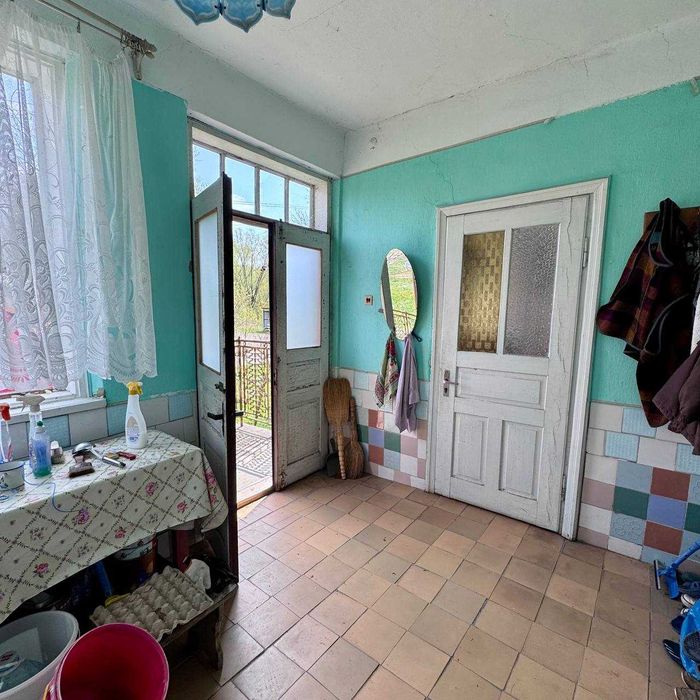 Продається будинок біля дністра у селі Золота Липа
