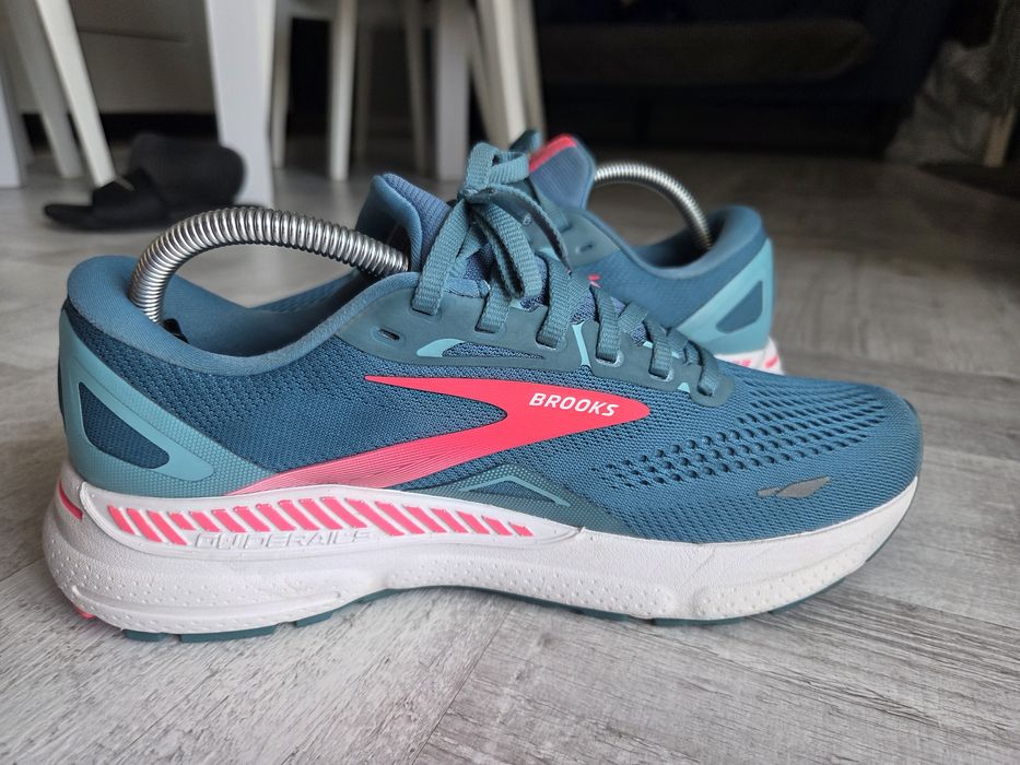 Brooks adrenaline 23