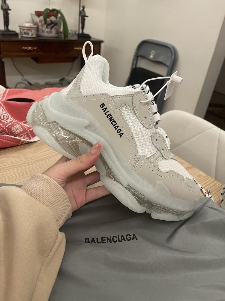 Preço hotsell tenis balenciaga