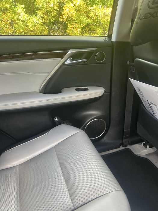 Lexus Rx350.