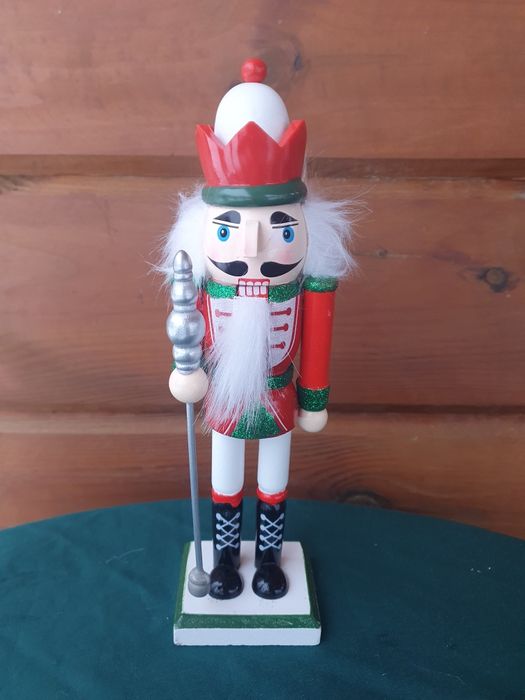 Drewniany Dziadek do Orzechów-czerwony