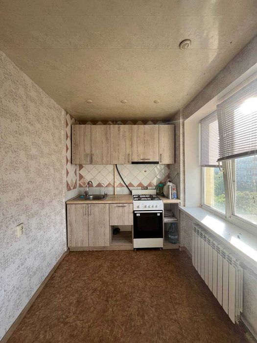 Продам велику 1  кімнатну квартиру 44 м2 ЖМ Тополя-2 з косметичним ремонтом