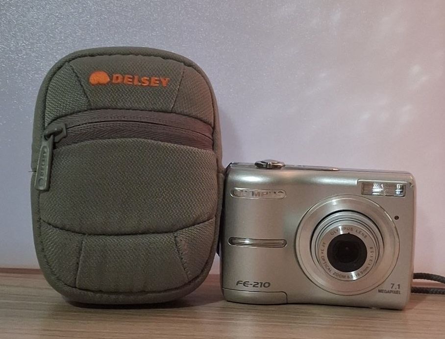 Olympus FE-210 фотоаппарат / камера / мыльница