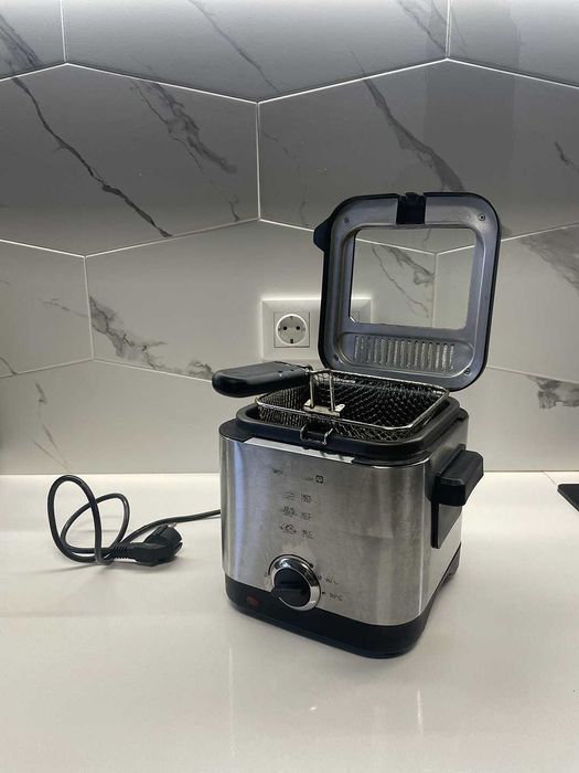 Fritadeira elétrica Tarrington House 1500 – 900W, 1,5 L