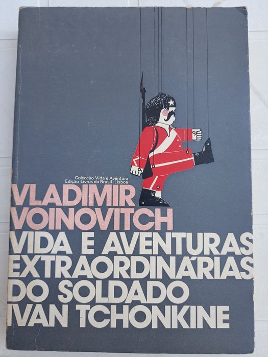 Vários livros  diferentes
