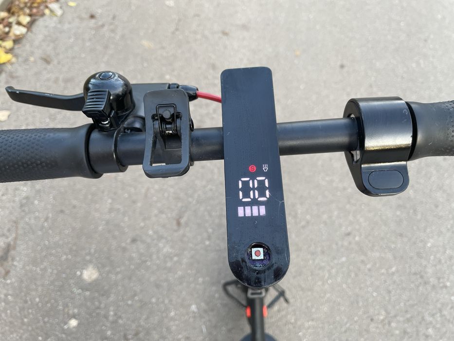 Електросамокат. Crosser e9