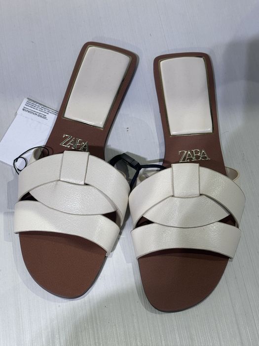 Zara шльопанці нові