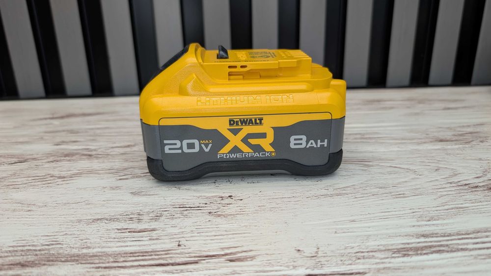 Акумулятор, батарея DeWALT DCB2108 8Ah POWERPACK