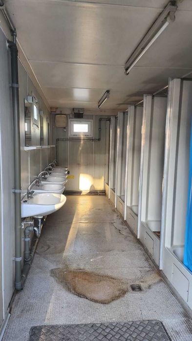 kontener sanitarny 6x2,5m 6x pryszniców 6x zlewów bojler 300L