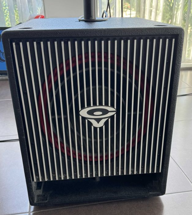 vendo 2 Subwoofers amplificados Cerwin Vega CVA-115X
700W/1400W