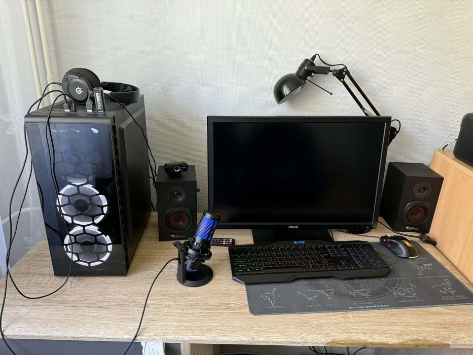 Sprzedam w pełni sprawny zestaw komputerowy (komputer + monitor)