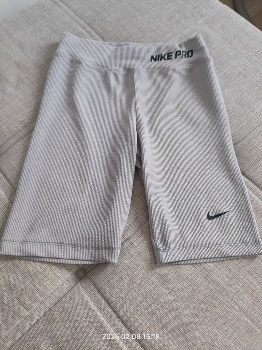 Kolarki Nike w szarym kolorze rozmiar M