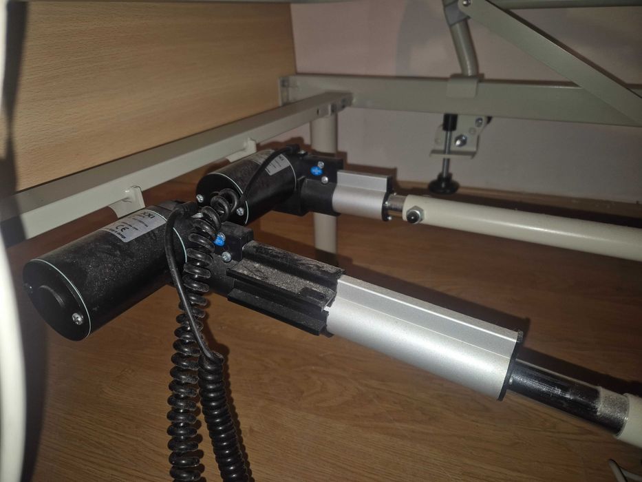 Cama articulada com motor