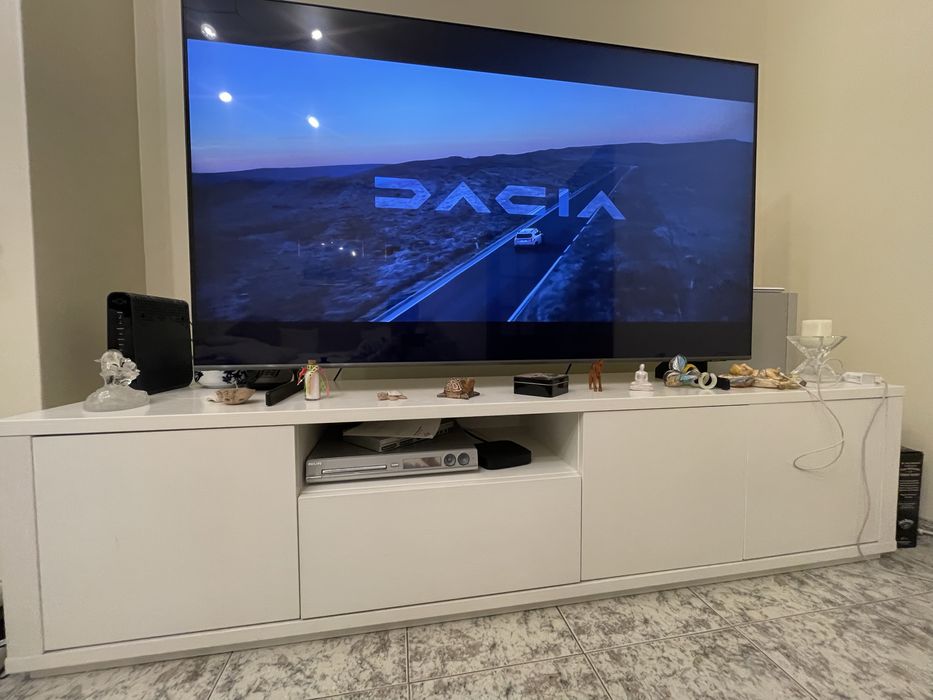 Movel de televisão branco