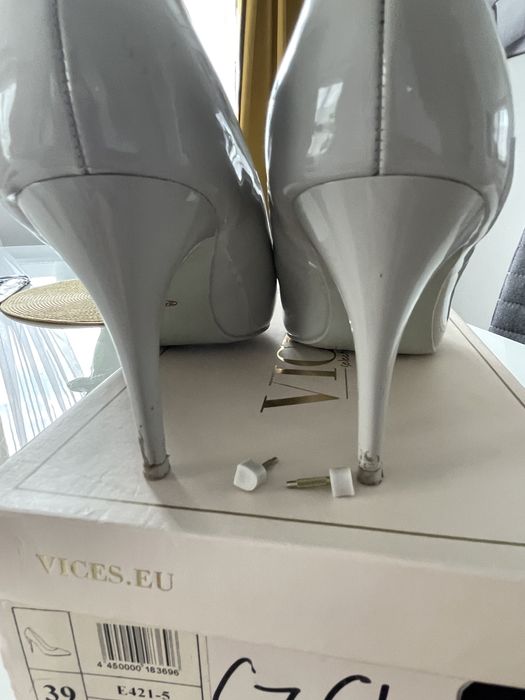 Buty na obcasie 39 szare