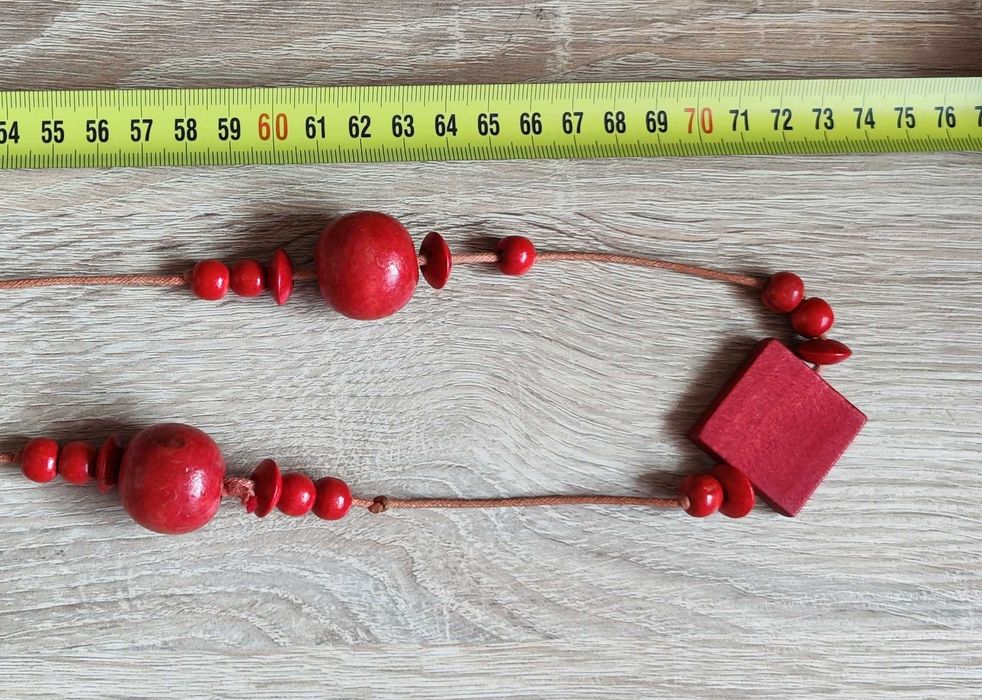 korale drewniane czerwone długie 75cm