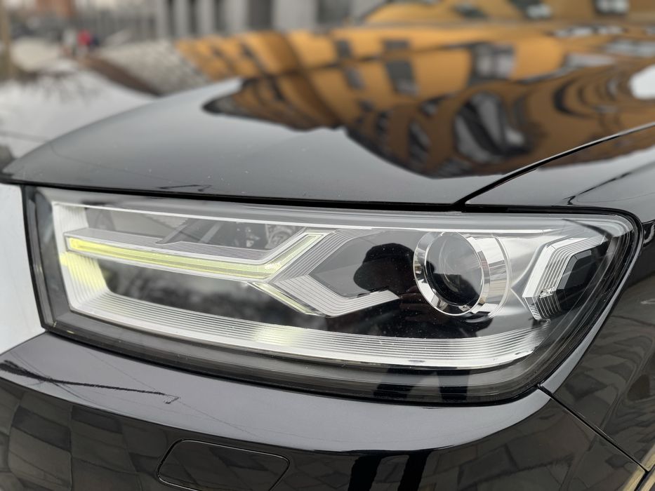 Продам Audi Q7 7 мест