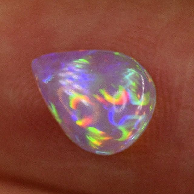 etiopski opal 1,55 ct kaboszon na pierścionek
