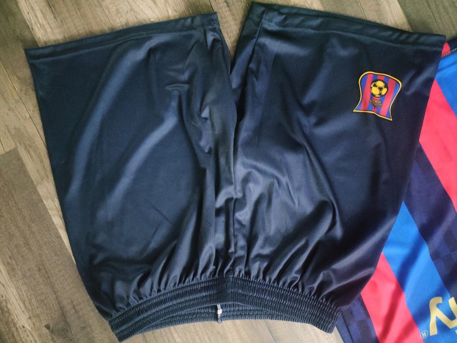 Nowy zestaw koszulka + spodenki LEWANDOWSKI