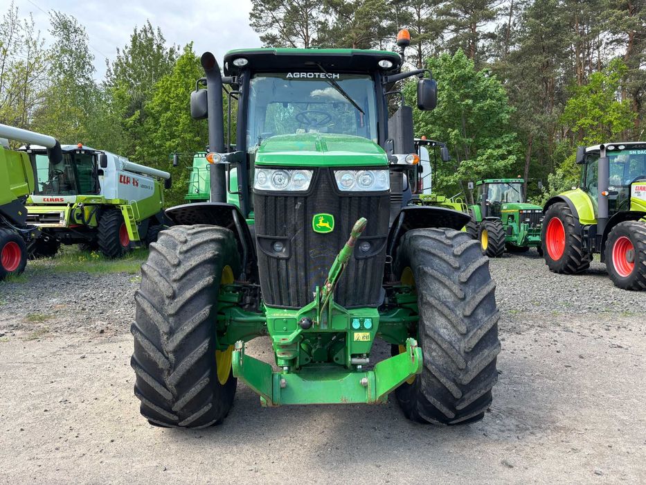 John Deere 7200R