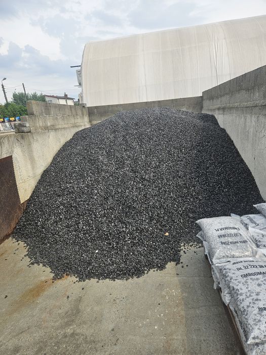 Grys bazaltowy kamień czarny kruszywo 11-16mm