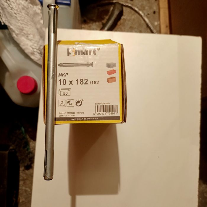 Kotwa łącznik do mocowania ościeżnic 10*180MM