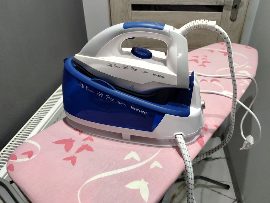 Sprzedam zelazko parowe z deska