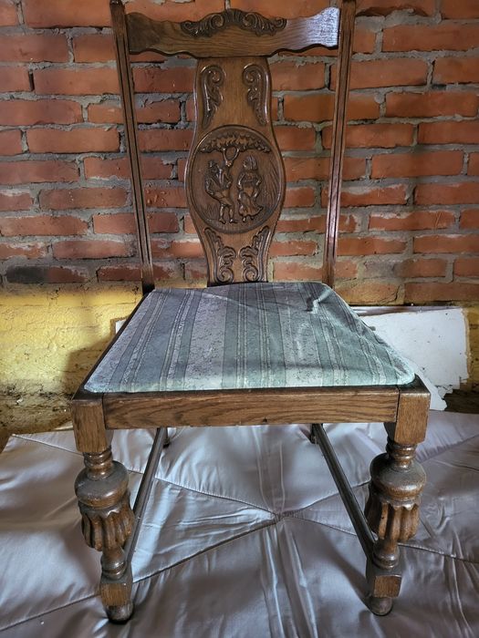 Rzeźbione drewniane krzesła 4 sztuki