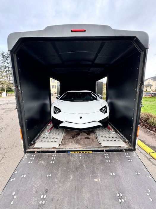 Servico Transporte carros de luxo/corrida/ barcos/embarcaçoes/avioneta