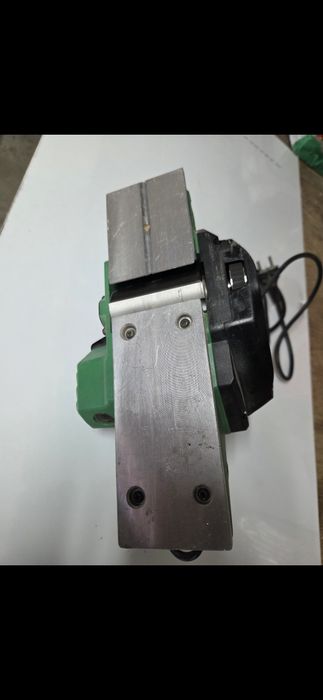 HIKOKI Strug elektryczny do drewna hebel strolarski 82mm 580W
