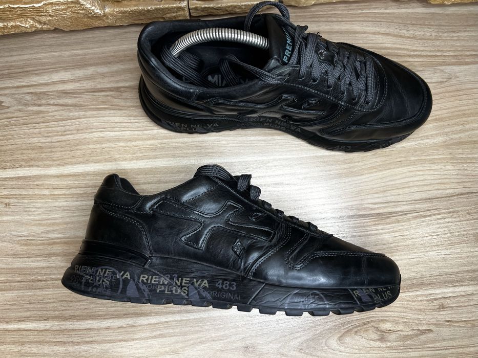 Черные кроссовки р 41