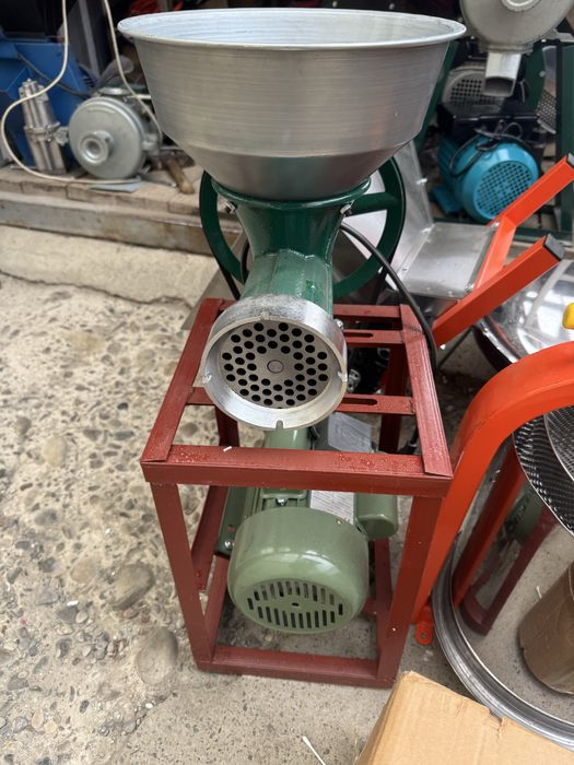 Мясорубка 32 Румунія