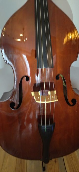 Kontrabas 4/4 drewniany z Filharmonii Lwowskiej.
