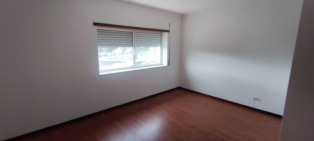 Arrenda-se Moradia T3 - Antas