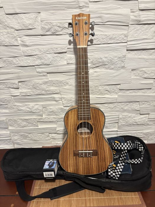 Ukulele Chateau akcesoria gratis