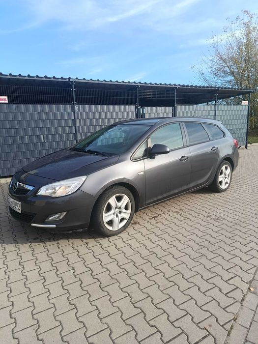 Opel Astra J kombi