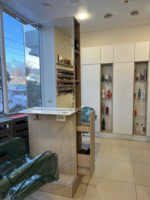 Продам стійку з дзеркалом