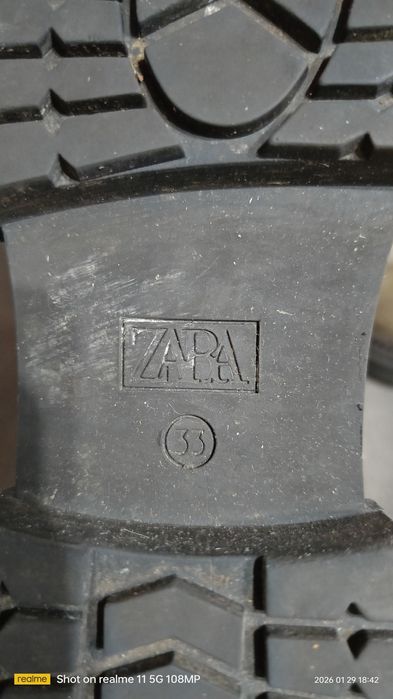 Botki dla dziewczynki firmy Zara.