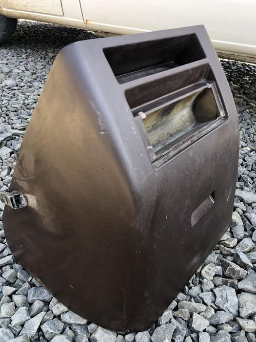 Тумба Ящик Захист двигуна в салон Mercedes Vario T2  REX 609, 709, 811