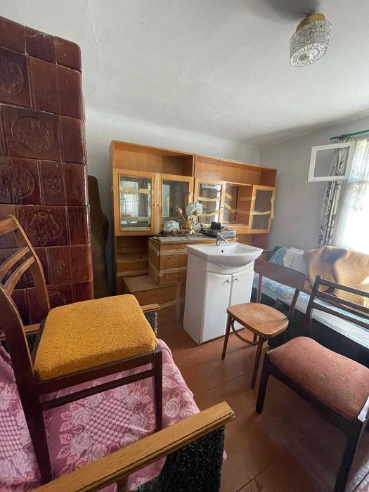 Цегляний будинок в с. Сілець, 7 км від Шептицького