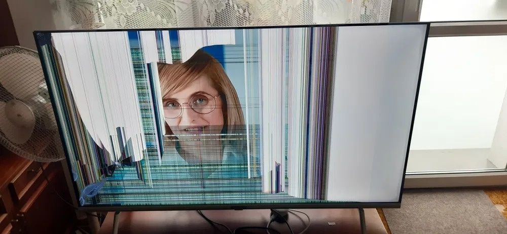 Tv METZ 40MTC6100Z-na czesci